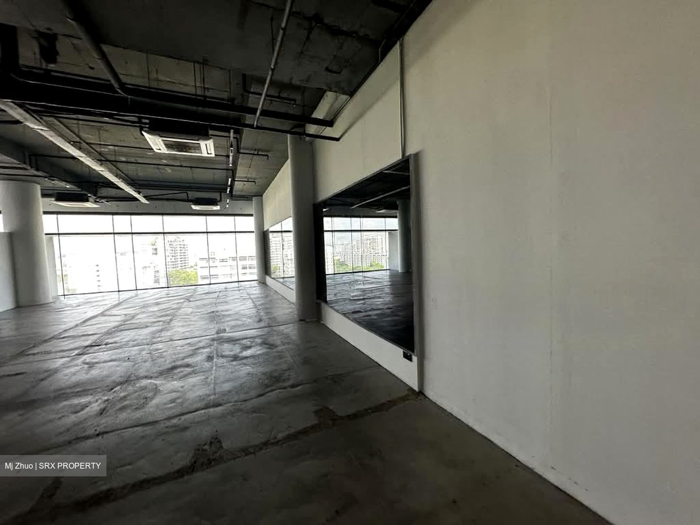Breadtalk (D19), Warehouse #554077461